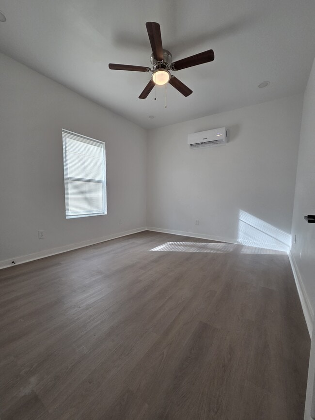 Photo - 3530 Highview Ct