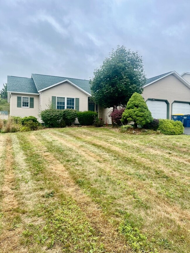 Photo - 336 Westlind Rd