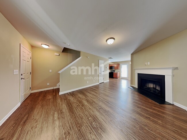 Photo - 1482 Hammermill Ln