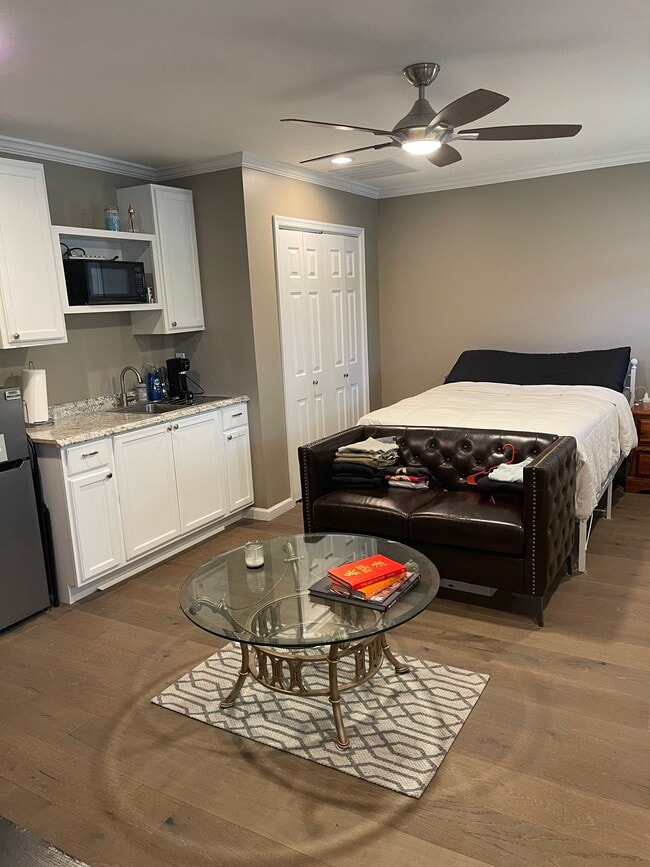 4912 Virginia St Unit Studio Apt