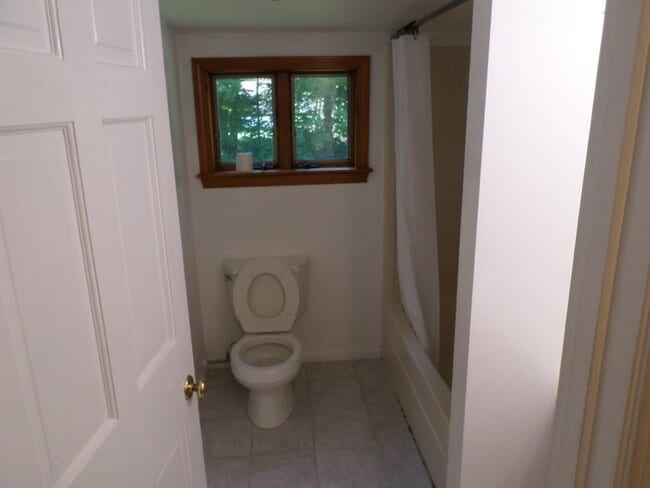 Photo - 188 Flaggy Meadow Rd