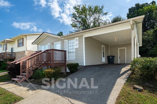 Photo - 1827 Huntington Dr