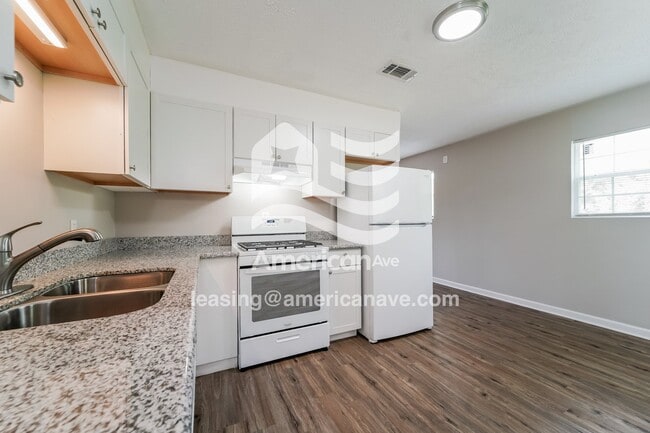4222 Sunset Dr
