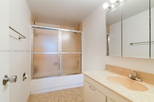 Photo - 2500 Parkview Dr Unit 1610