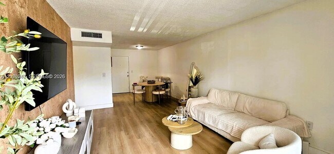 Photo - 4804 NW 79th Ave Unit 201