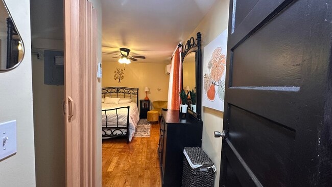 Photo - 111 Drake St