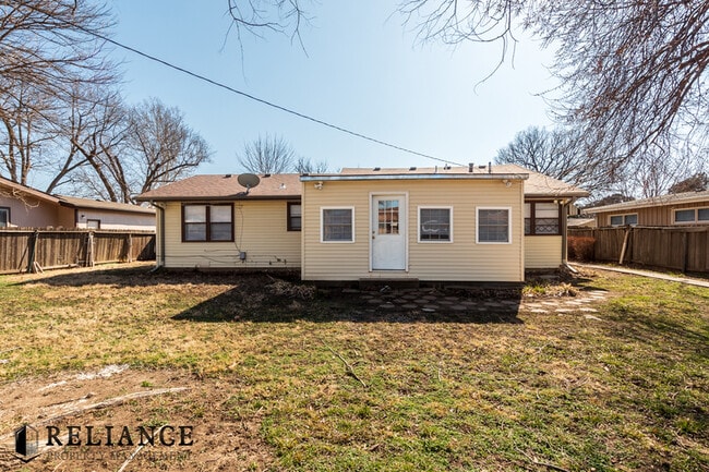 Photo - 2425 N Marigold Ln