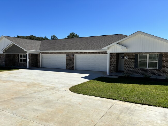 Front View with 2 car garage - 323 Lowe Dr Apartments Unit Shady Oak Lowe Drive