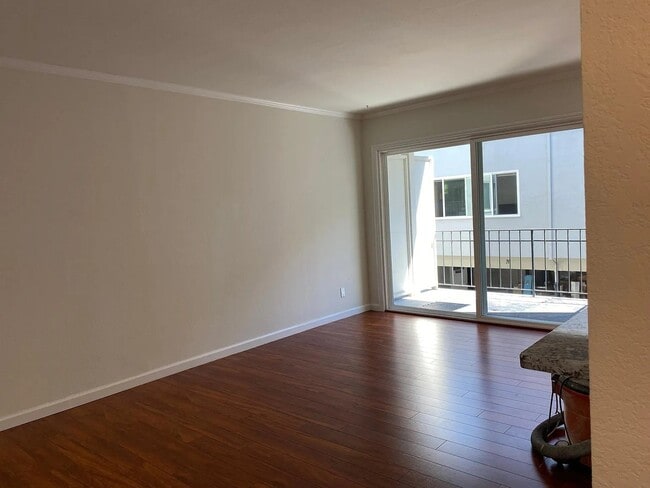 837 Cowper St Unidad A,