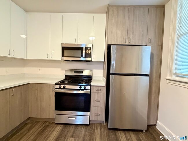 Photo - 424 Pembroke St Unit 3S