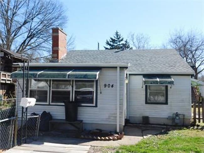 Building Photo - 904 S Webber St Unit 1