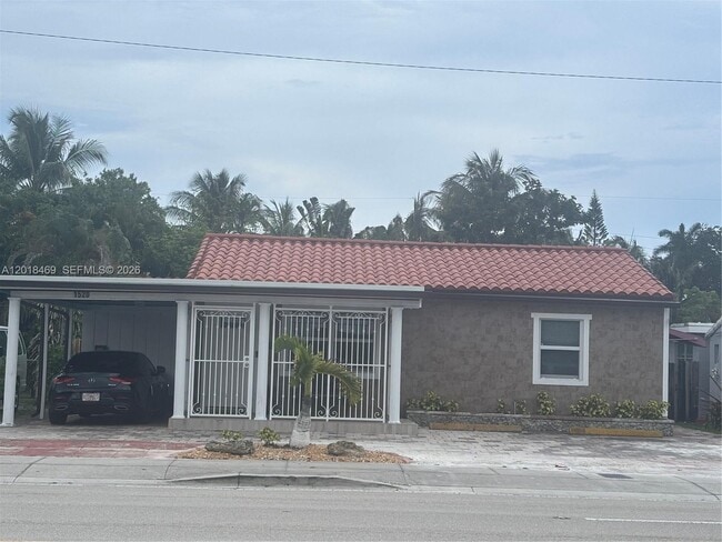 Building Photo - 1520 N Andrews Ave