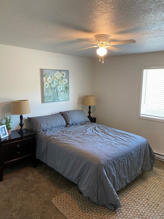 3 bedroom single story townhome for rent. Townhomes for Rent