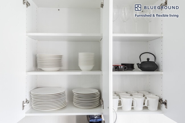 877 Heatherstone Way Unit SI FL2-ID278