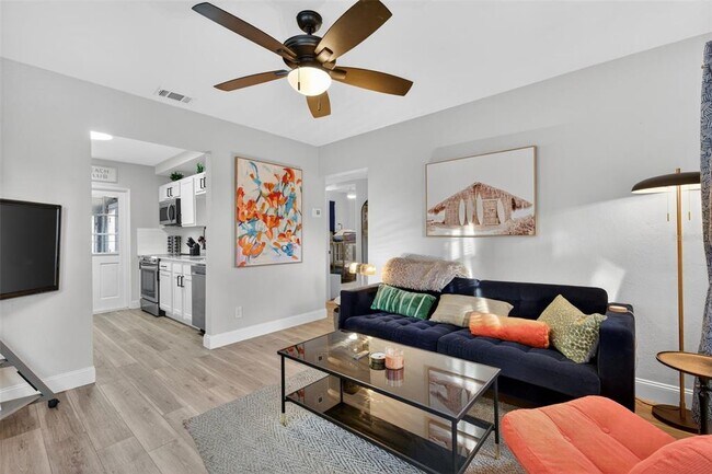 Photo - 2301 14th Ave N