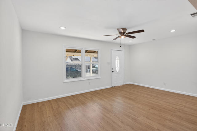 Photo - 3307 Belden St