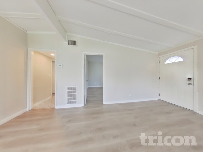 Photo - 751 Beardsley Dr