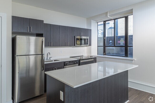 Studio - 900SF - Kitchen