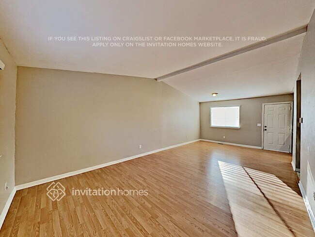 Photo - 4880 S Quintero St