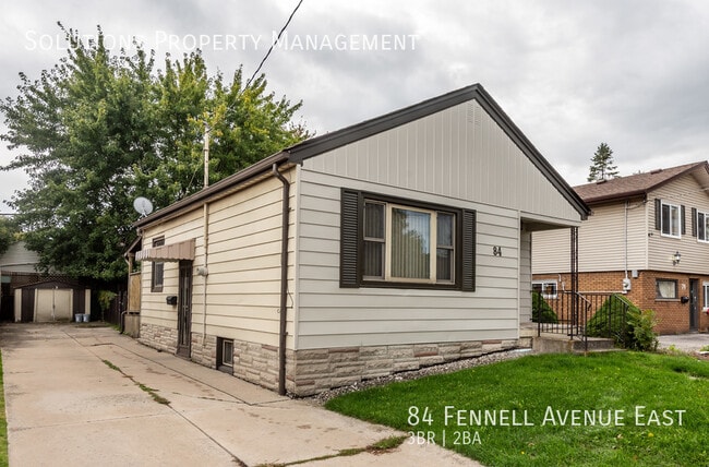 Photo - **WHOLE House Rental on Hamilton Mountain**
