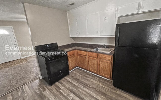 Photo - 1346 Vivian St SW Unit 1