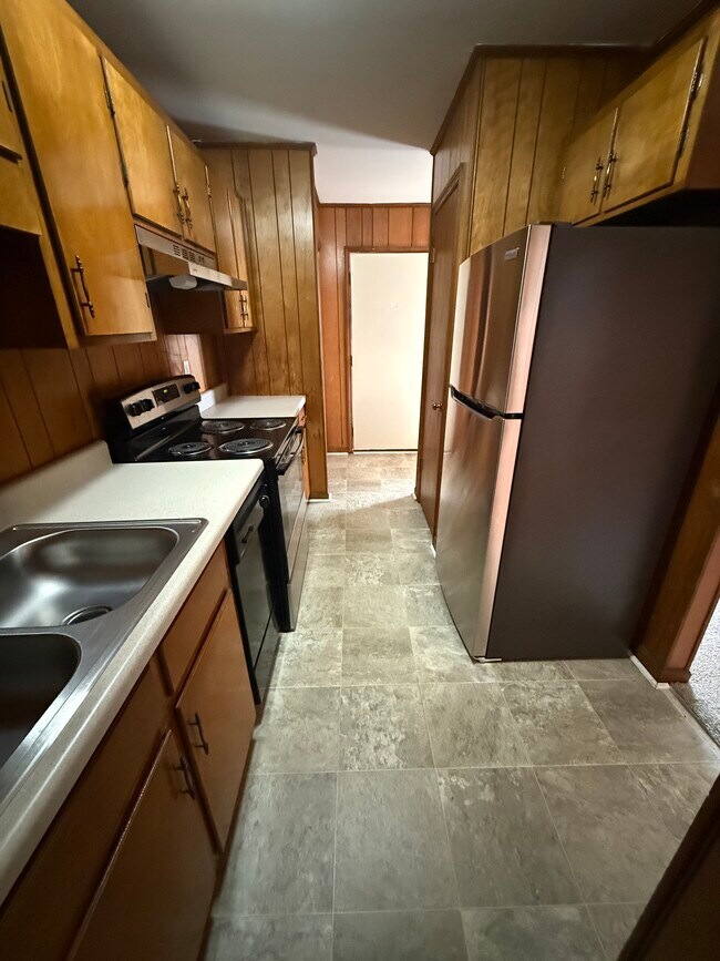 Photo - 586 Franklin St