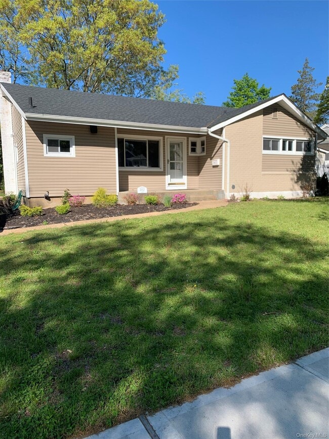 Building Photo - 402 Leslie Ln