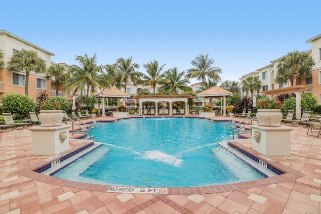 Photo - 2310 Myrtlewood Cir E