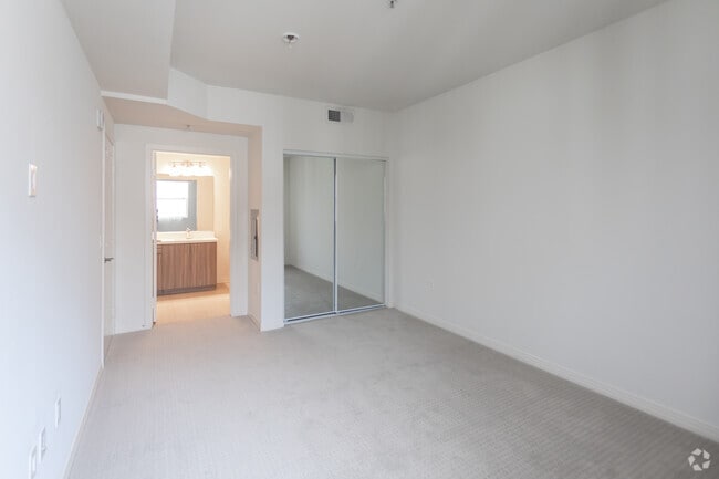 Aura NoHo Luxury Apartments