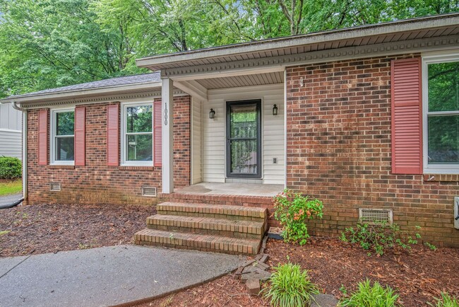 Photo - (Coming Soon) Move-in Ready 3 Bedroom Ranch!!