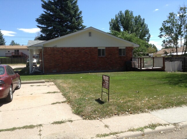 Building Photo - 1207 Monroe Ave Unit #2