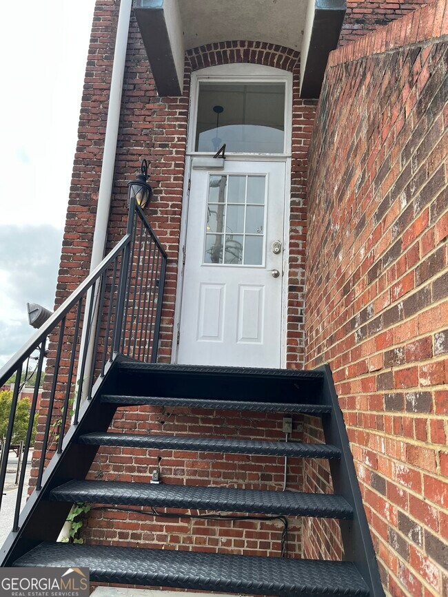 Photo - 55 E Main St