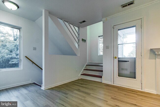 Photo - 200 Jennifer Ct