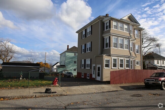 Building Photo - 534 Baker St Unit 2 Rental