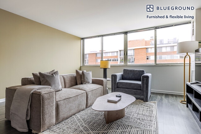 Building Photo - 903 S Ashland Ave