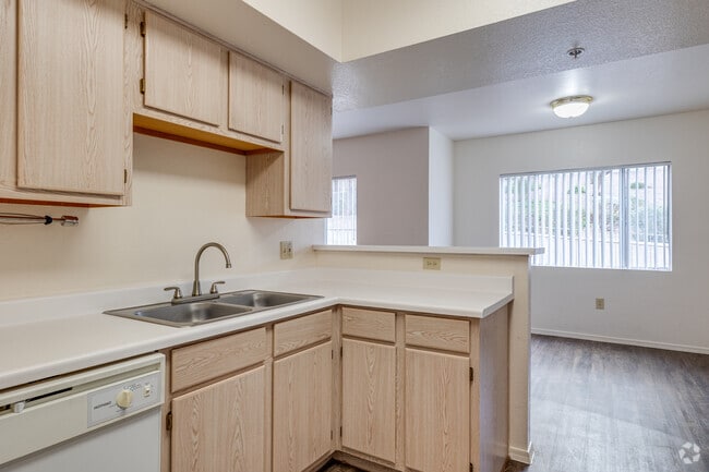 2BR, 2BA - 1149SF - The Place at Fountains at Sun City