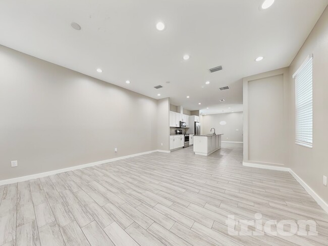 Photo - 8118 N Coolidge Ave