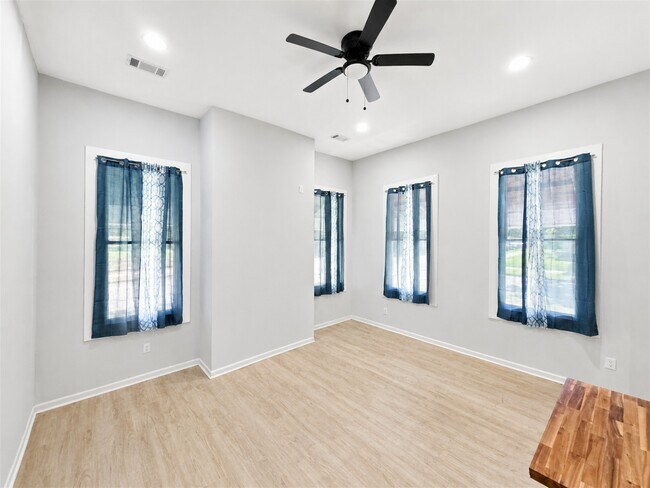 McDonough Duplex