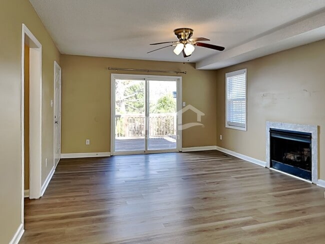 Photo - 201 Walnut Creek Dr