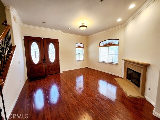 1016 W Huntington Dr