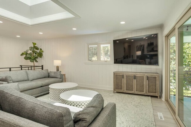 Photo - 1 Laurel Ln Unit ID1316241P