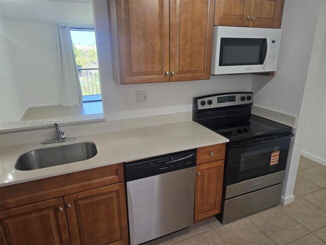 Photo - 8045 SW 107th Ave Unit 323