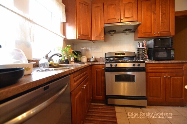 Photo - 203 Everett St Unit 2