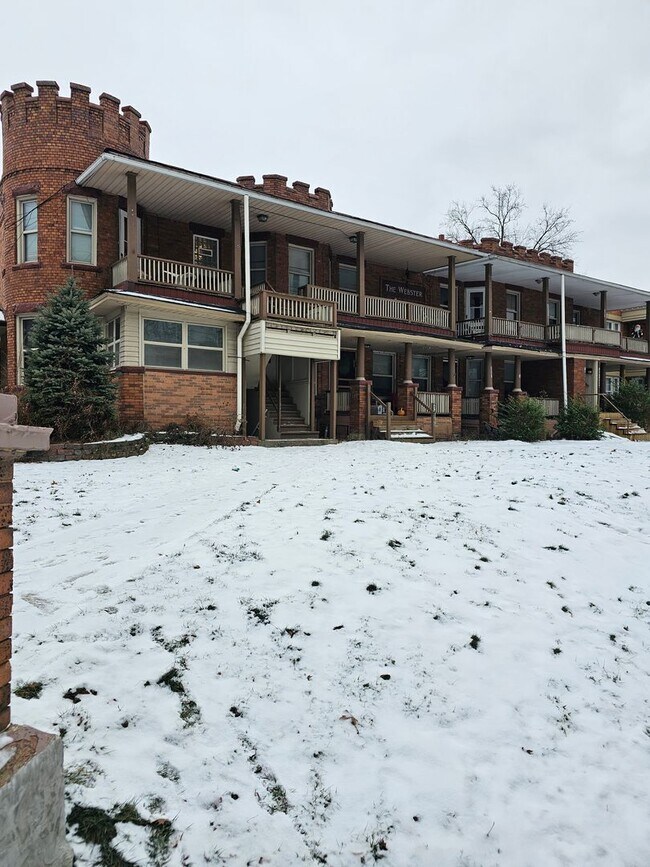 Photo - Clifton/Warren Rd 13 Units Unit 1172 Warren Rd #1