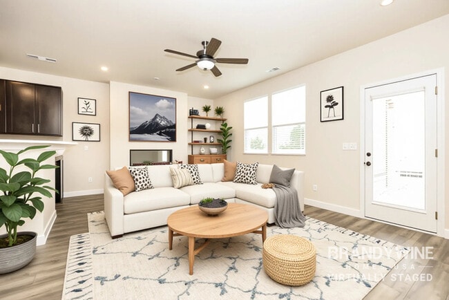 Photo - 4515 Hoboken Wy