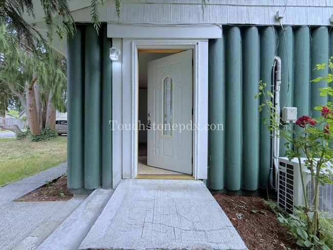 Photo - MFP-00110 Unit #A
