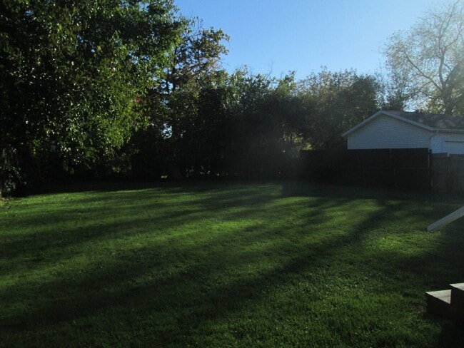 Photo - 118 Maxwell Ave