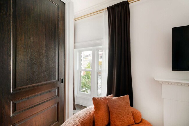 Photo - 10 5th Ave Unit ID1336773P