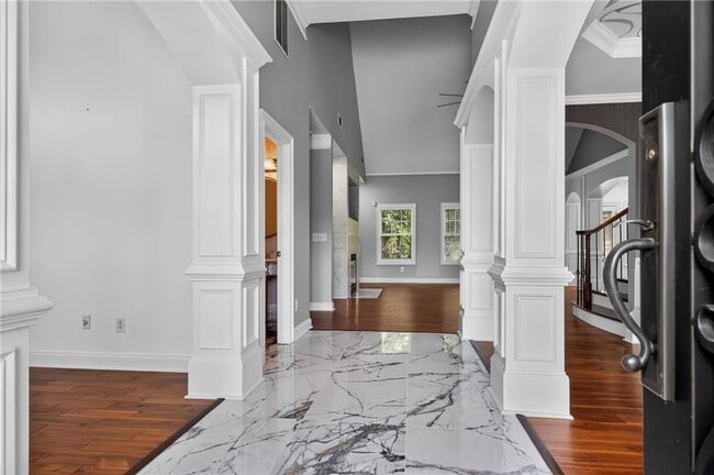 Photo - 5428 Spelman Dr