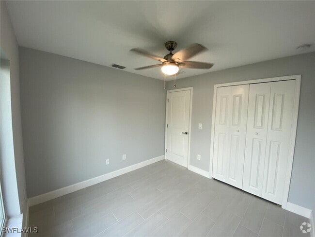 Building Photo - 227 NE 16th Pl Rental